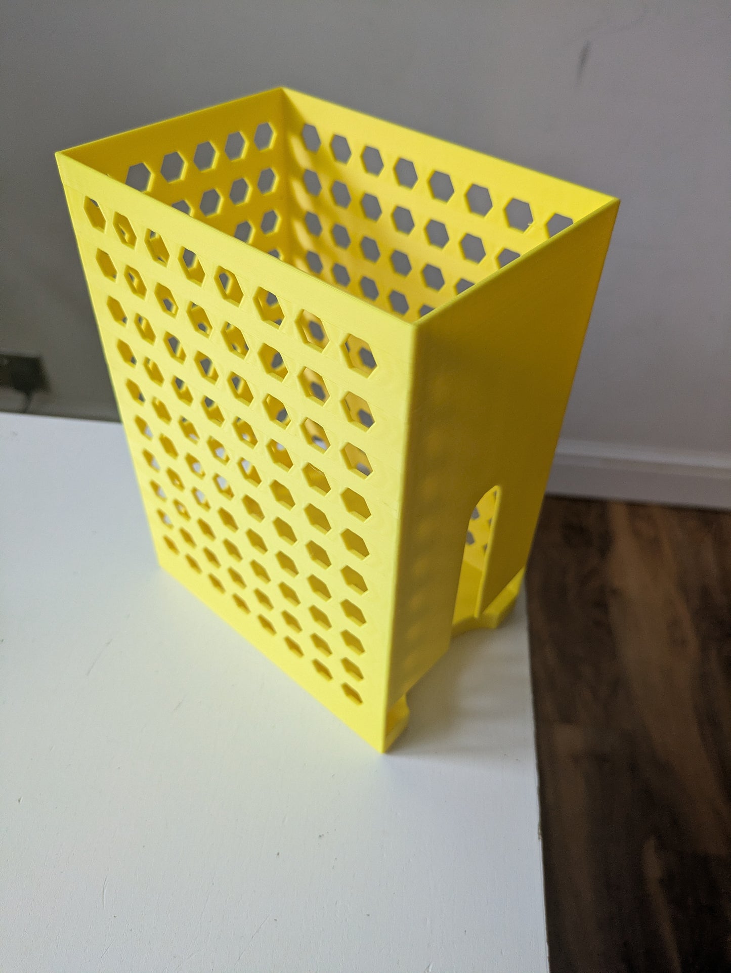 Pet food pouch holder dispenser