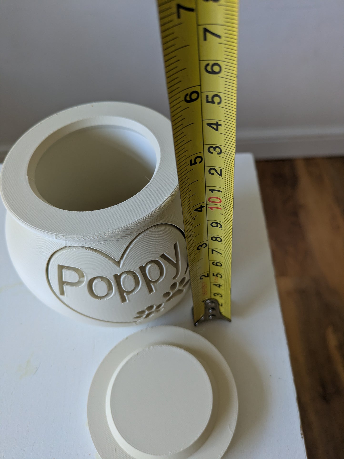 Pet cremation urn