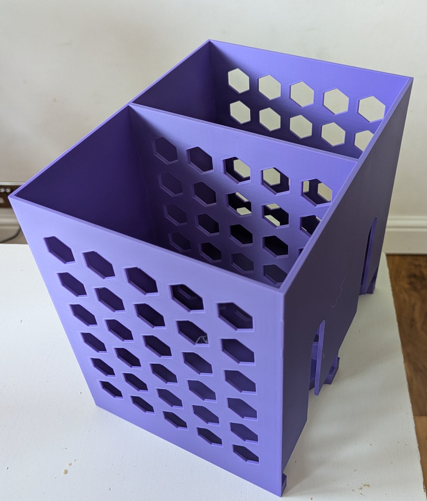 Double size pet food pouches holder & dispenser