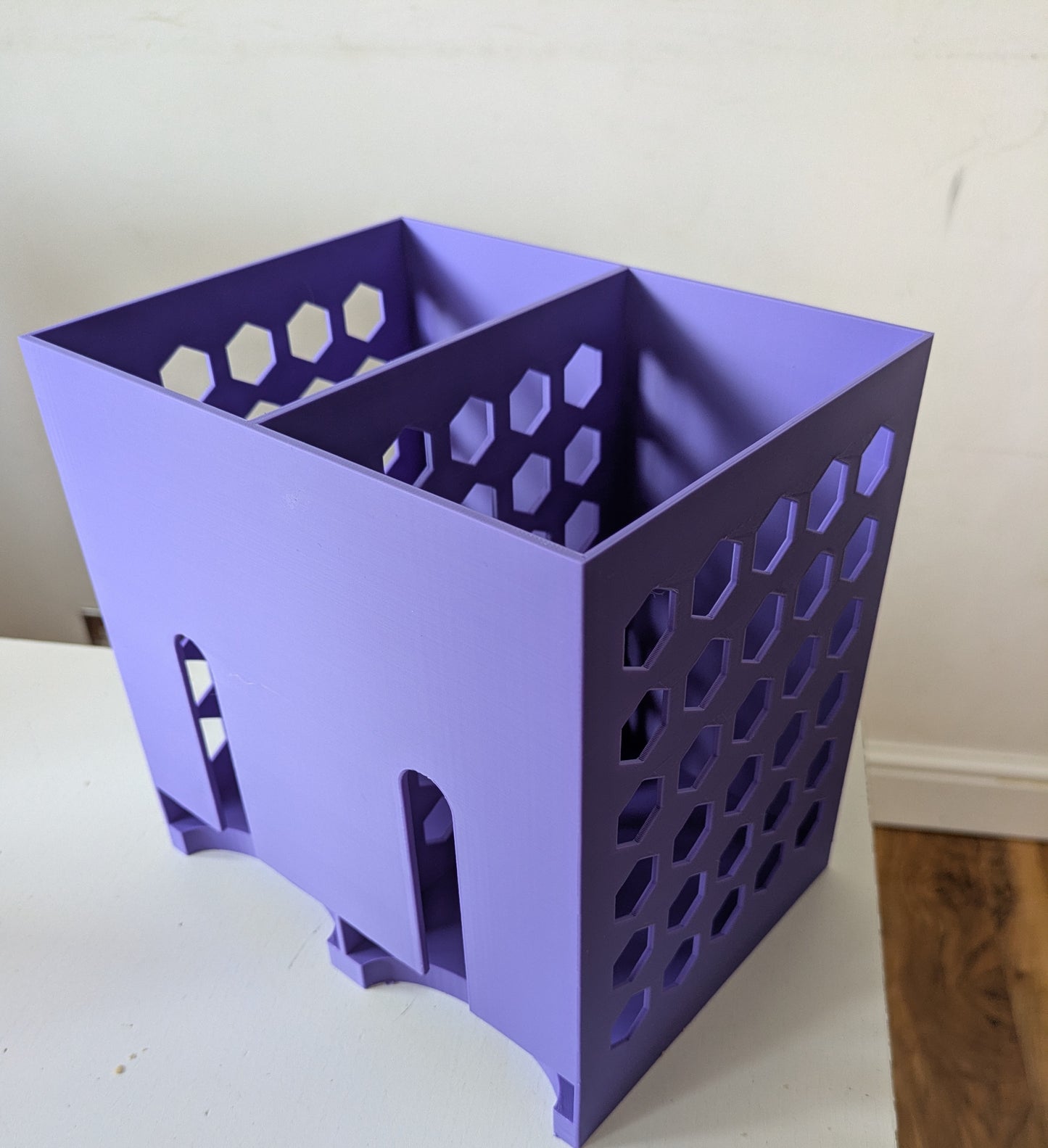 Double size pet food pouches holder & dispenser