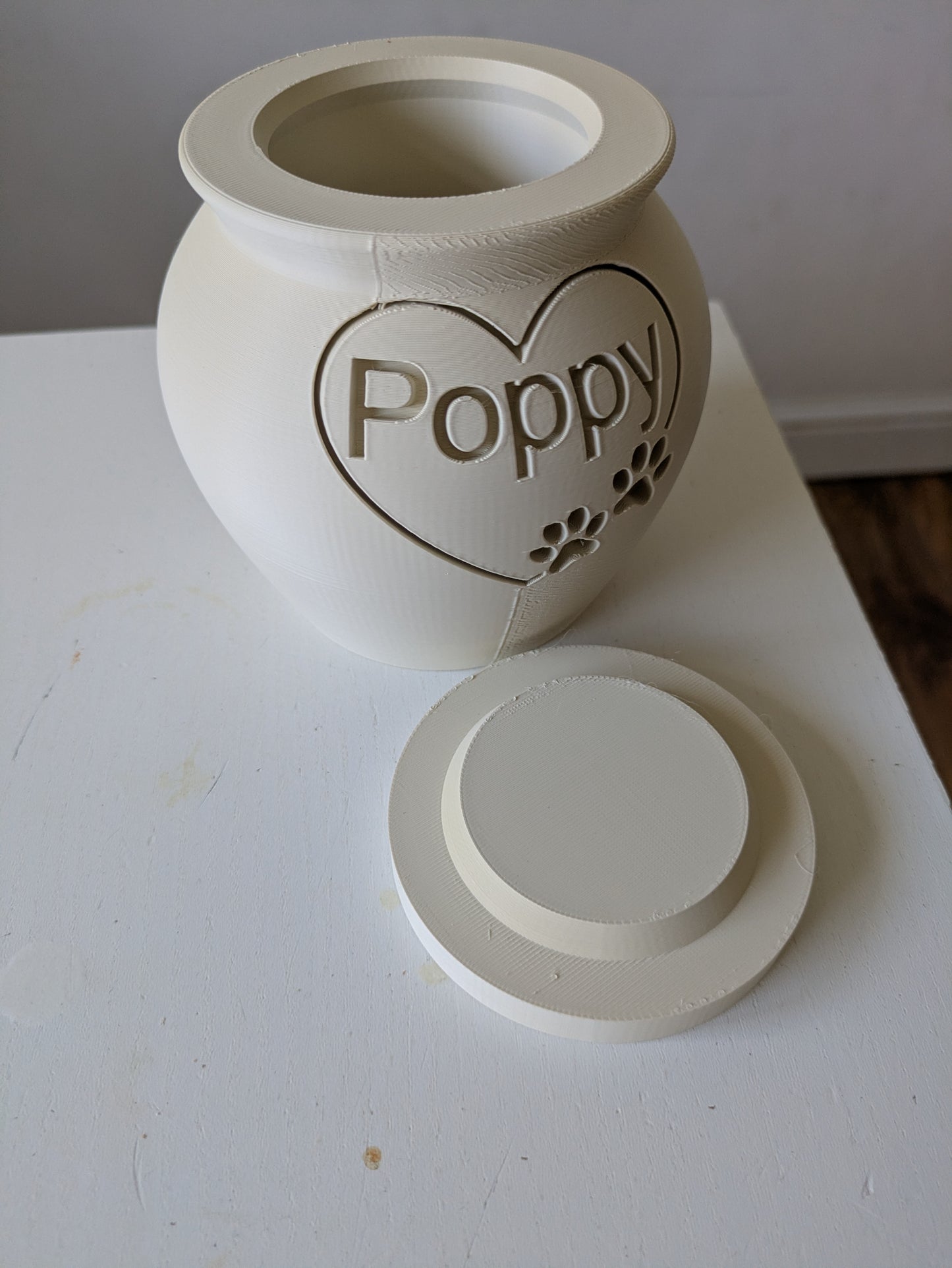 Pet cremation urn